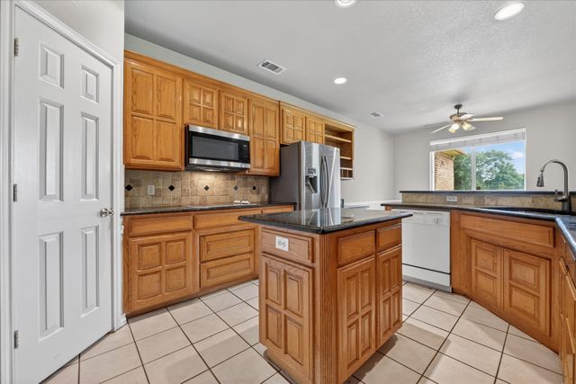 914 Dove Creek Trail, Southlake, TX 76092