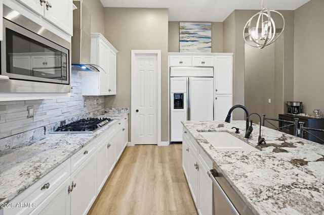 1813 W CAMARGO Court, Anthem, AZ 85086