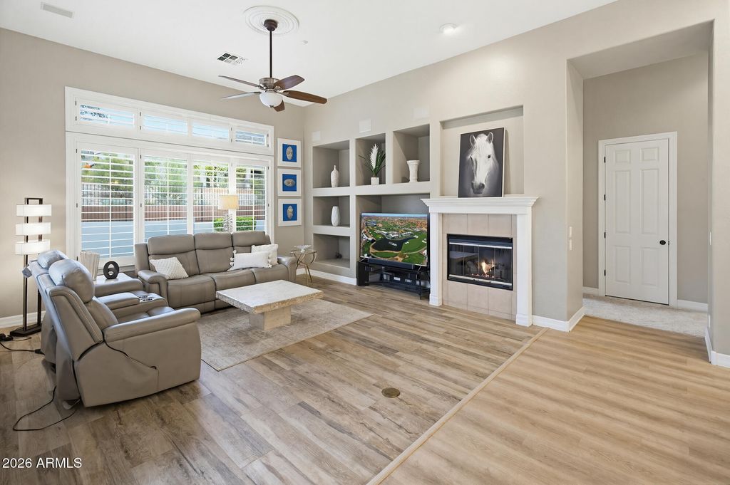 Image 18 of property listing at 1813 W CAMARGO Court, Anthem, AZ 85086