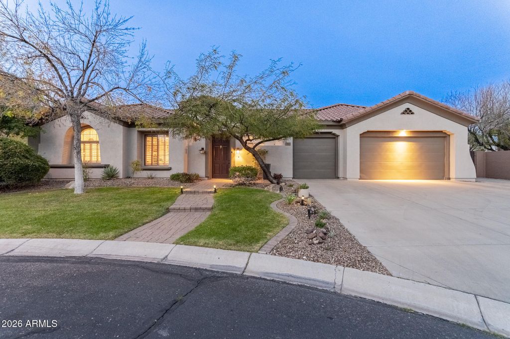 Image 3 of property listing at 1813 W CAMARGO Court, Anthem, AZ 85086