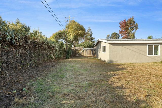 3903 Hogue Ave, Stockton, CA 95204