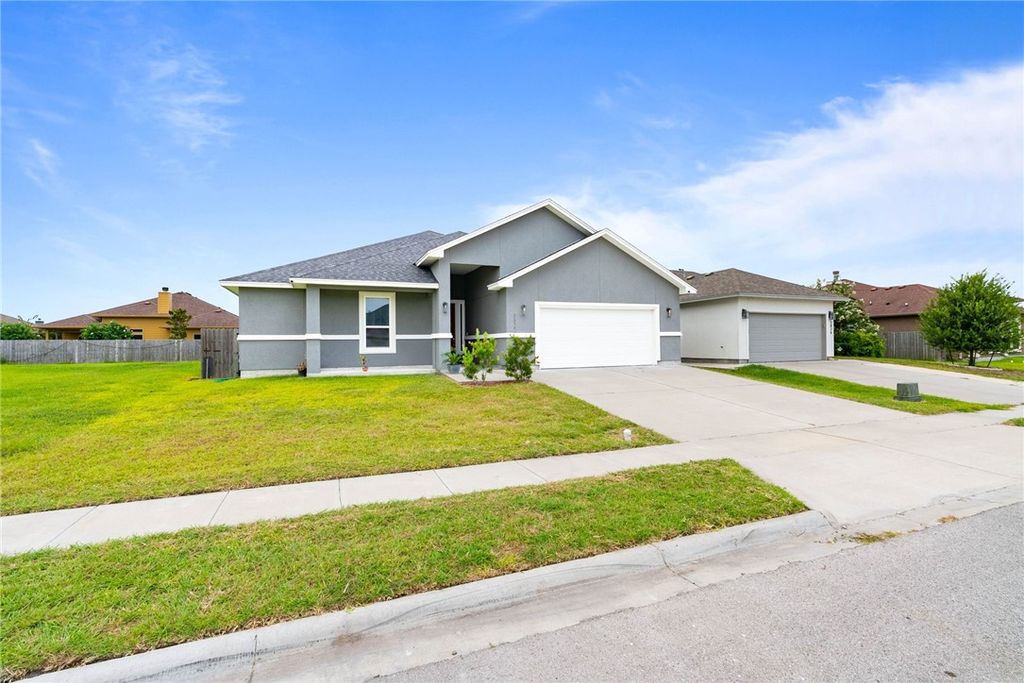 3822 Negin Dr, Corpus Christi, TX 78414 — exterior