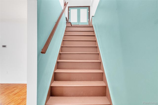 6522 Saline Drive, Waterford Charter Township, MI 48329