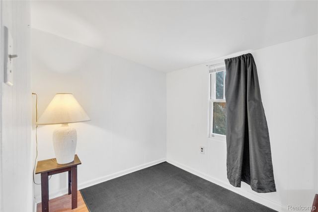 6522 Saline Drive, Waterford Charter Township, MI 48329