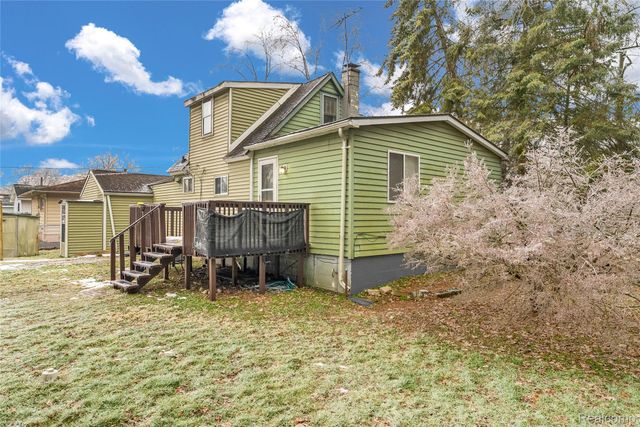 6522 Saline Drive, Waterford Charter Township, MI 48329