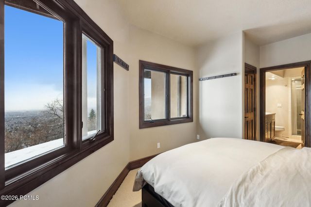4552 S Zarahemla Drive, Salt Lake City, UT 84124