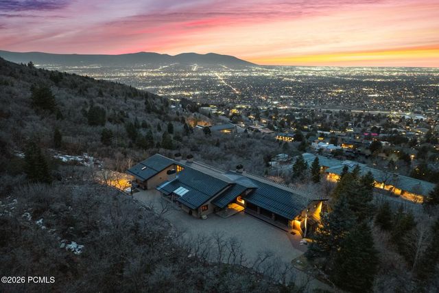 4552 S Zarahemla Drive, Salt Lake City, UT 84124