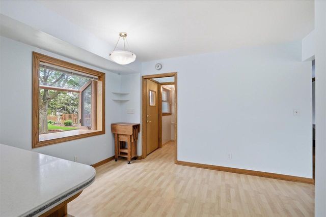 2801 S 72nd STREET, West Allis, WI 53219