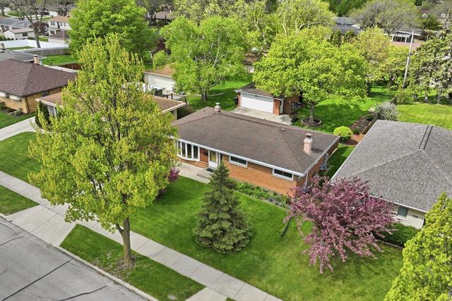 2801 S 72nd STREET, West Allis, WI 53219