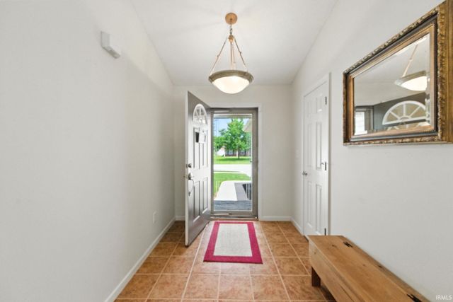 1823 Kyverdale Drive, Lafayette, IN 47909