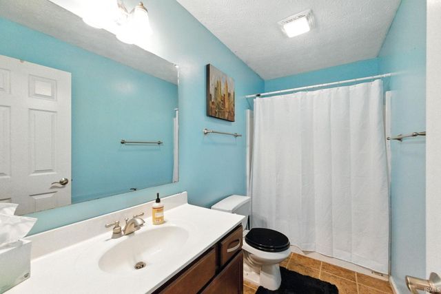 1823 Kyverdale Drive, Lafayette, IN 47909