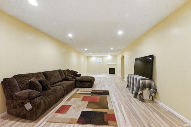 1823 Kyverdale Drive, Lafayette, IN 47909