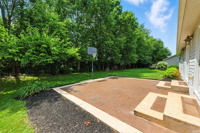 1823 Kyverdale Drive, Lafayette, IN 47909