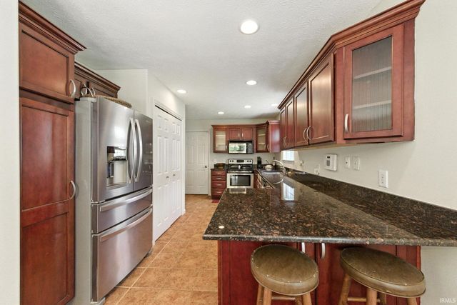 1823 Kyverdale Drive, Lafayette, IN 47909