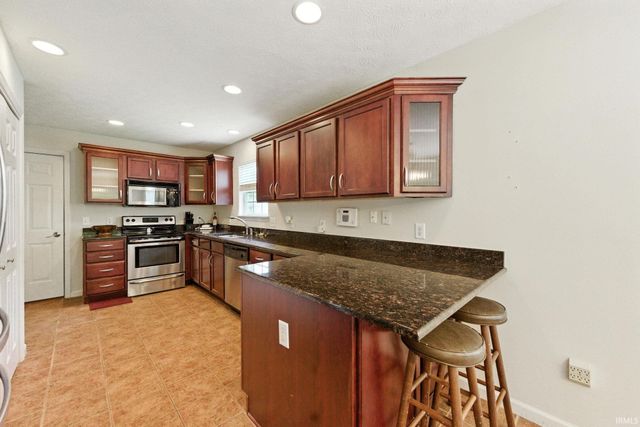 1823 Kyverdale Drive, Lafayette, IN 47909