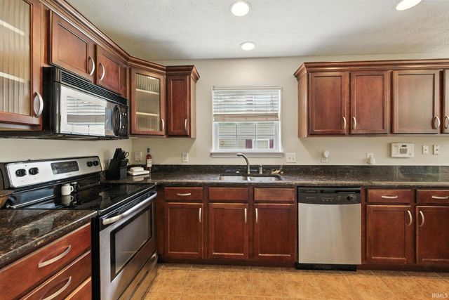 1823 Kyverdale Drive, Lafayette, IN 47909