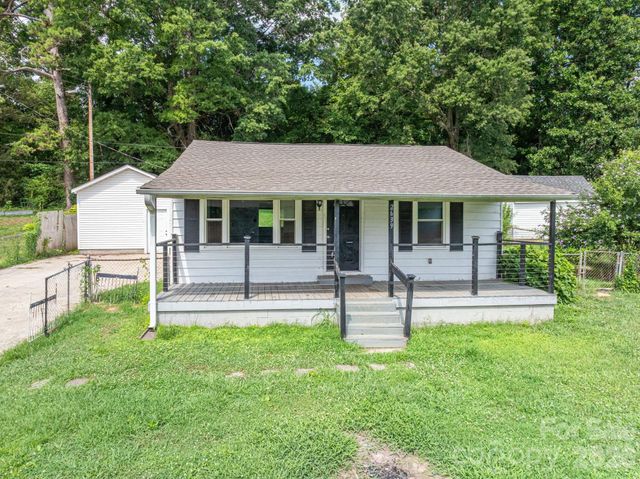 2639 Springbrook Circle, Gastonia, NC 28052