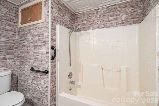 2639 Springbrook Circle, Gastonia, NC 28052