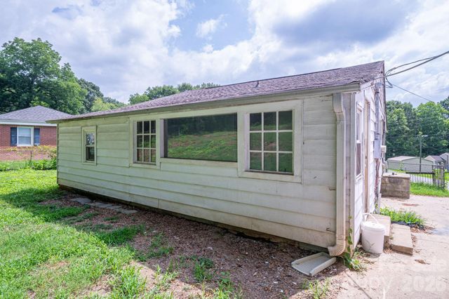 2639 Springbrook Circle, Gastonia, NC 28052