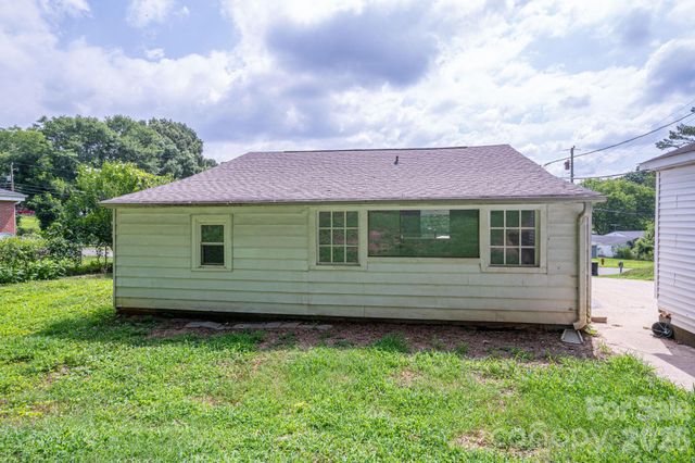 2639 Springbrook Circle, Gastonia, NC 28052