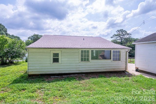 2639 Springbrook Circle, Gastonia, NC 28052
