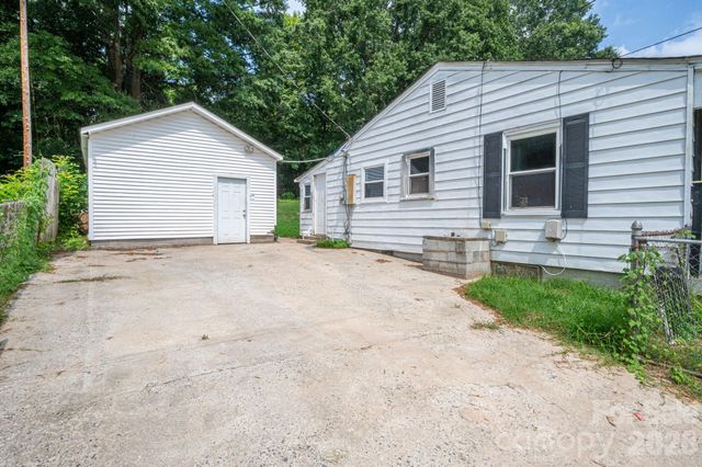 2639 Springbrook Circle, Gastonia, NC 28052
