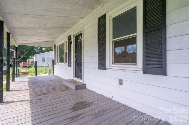 2639 Springbrook Circle, Gastonia, NC 28052