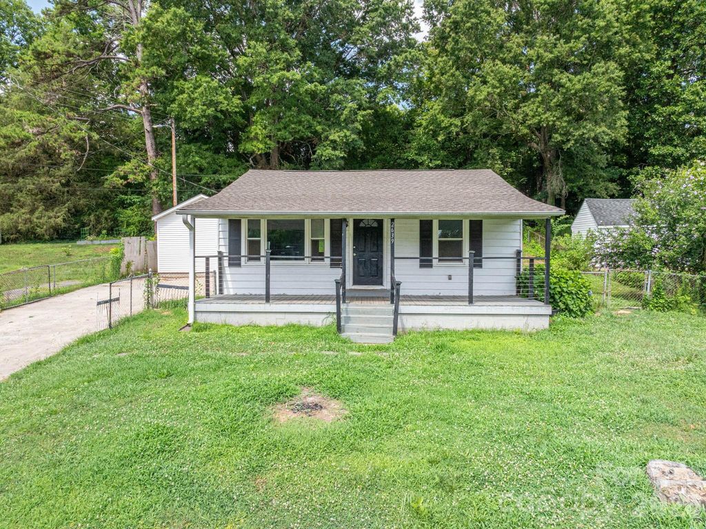 2639 Springbrook Circle, Gastonia, NC 28052