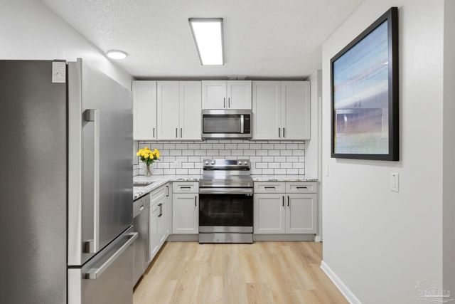 6509 Lark Ave, Milton, FL 32570