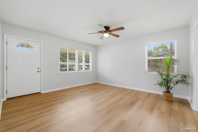 6509 Lark Ave, Milton, FL 32570