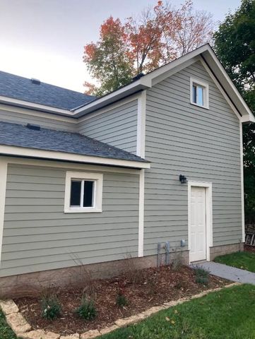 1015 5th Street N, Stillwater, MN 55082