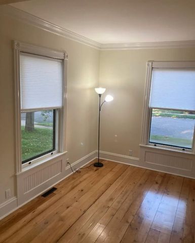 1015 5th Street N, Stillwater, MN 55082
