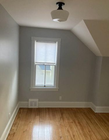 1015 5th Street N, Stillwater, MN 55082