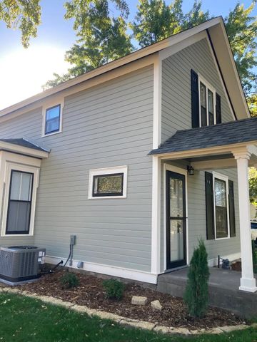1015 5th Street N, Stillwater, MN 55082