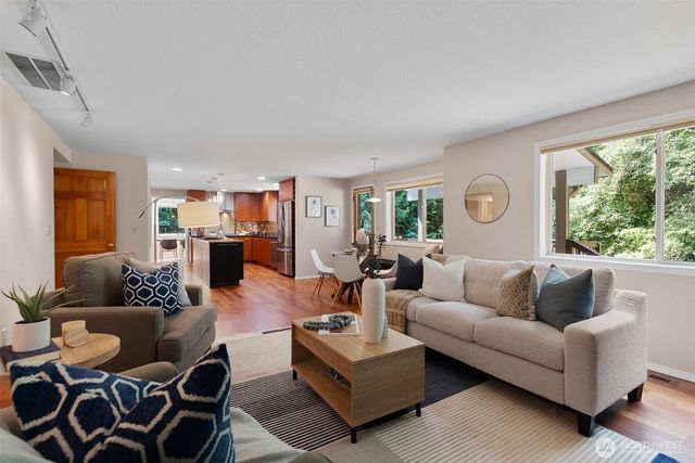 5231 Vine Court NE, Olympia, WA 98516