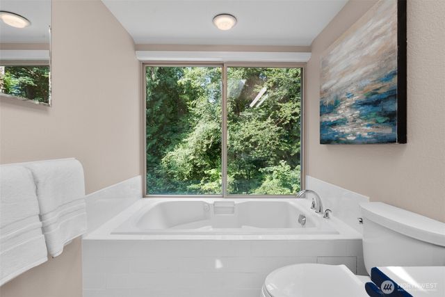 5231 Vine Court NE, Olympia, WA 98516