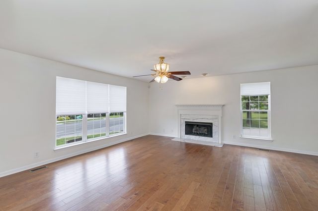 647 Durrett Dr, Nashville, TN 37211