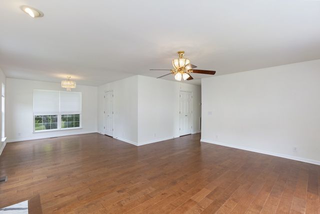 647 Durrett Dr, Nashville, TN 37211