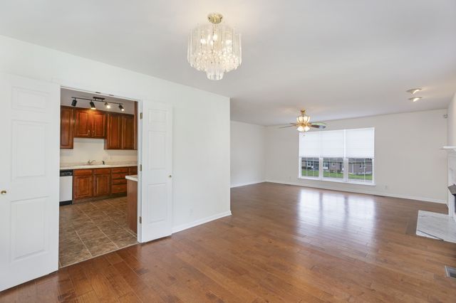 647 Durrett Dr, Nashville, TN 37211
