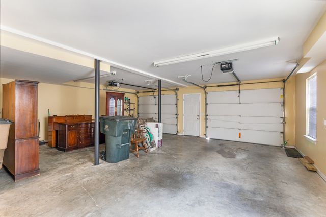 647 Durrett Dr, Nashville, TN 37211