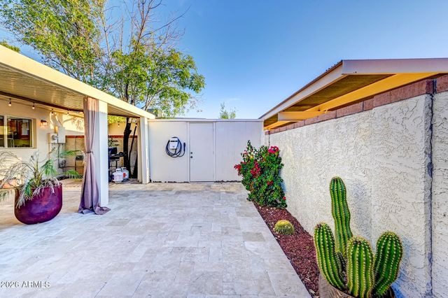 5986 N 83RD Street, Scottsdale, AZ 85250