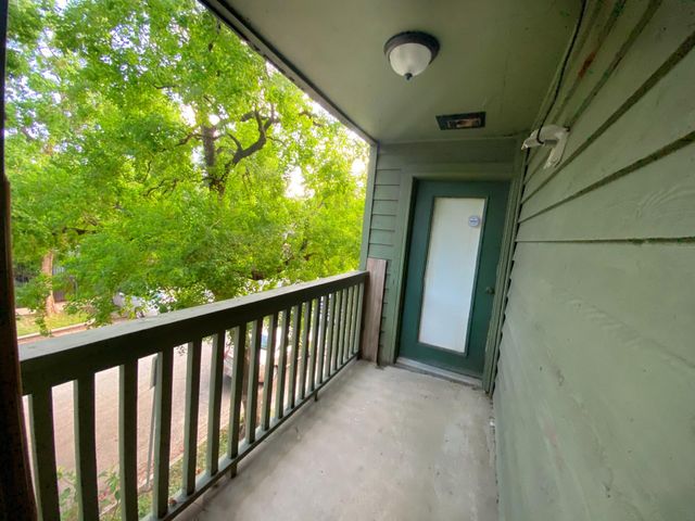 101 Stratford Street 107, Houston, TX 77006