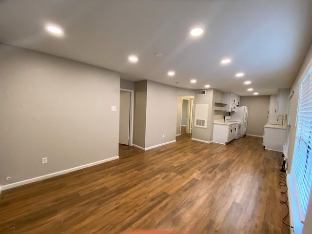 101 Stratford Street 107, Houston, TX 77006