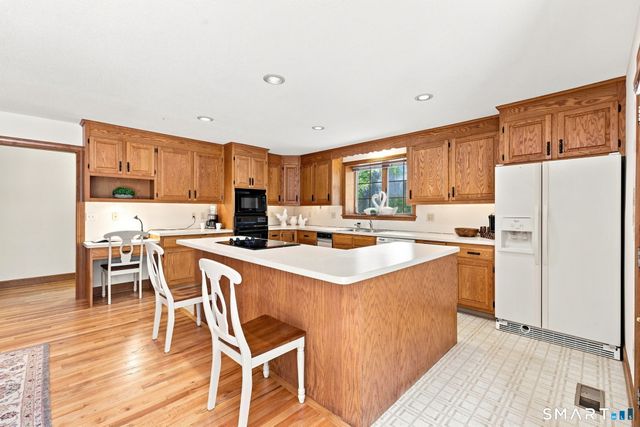 21 Ethan Drive, Windsor, CT 06095