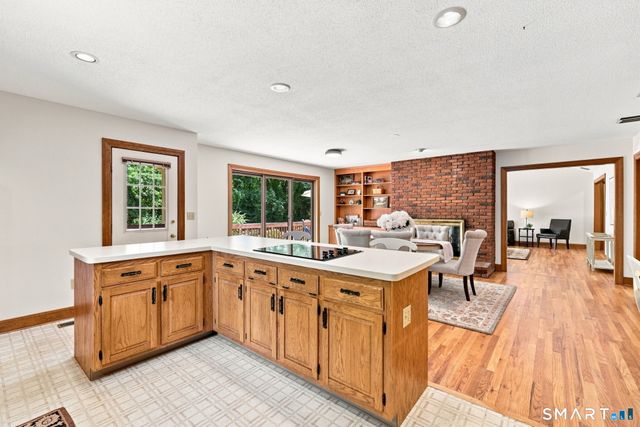 21 Ethan Drive, Windsor, CT 06095