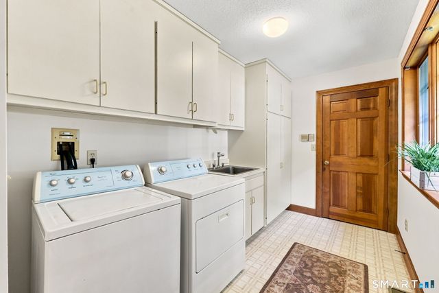 21 Ethan Drive, Windsor, CT 06095