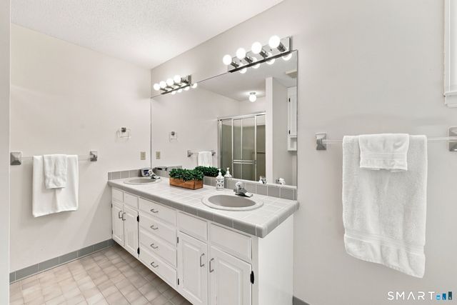 21 Ethan Drive, Windsor, CT 06095