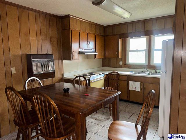 188 Oakdale Rd, Cheraw, SC 29520