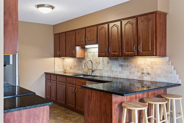 4480 Clover Lane A, Eagan, MN 55122