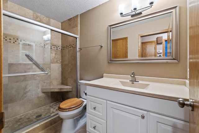 4480 Clover Lane A, Eagan, MN 55122